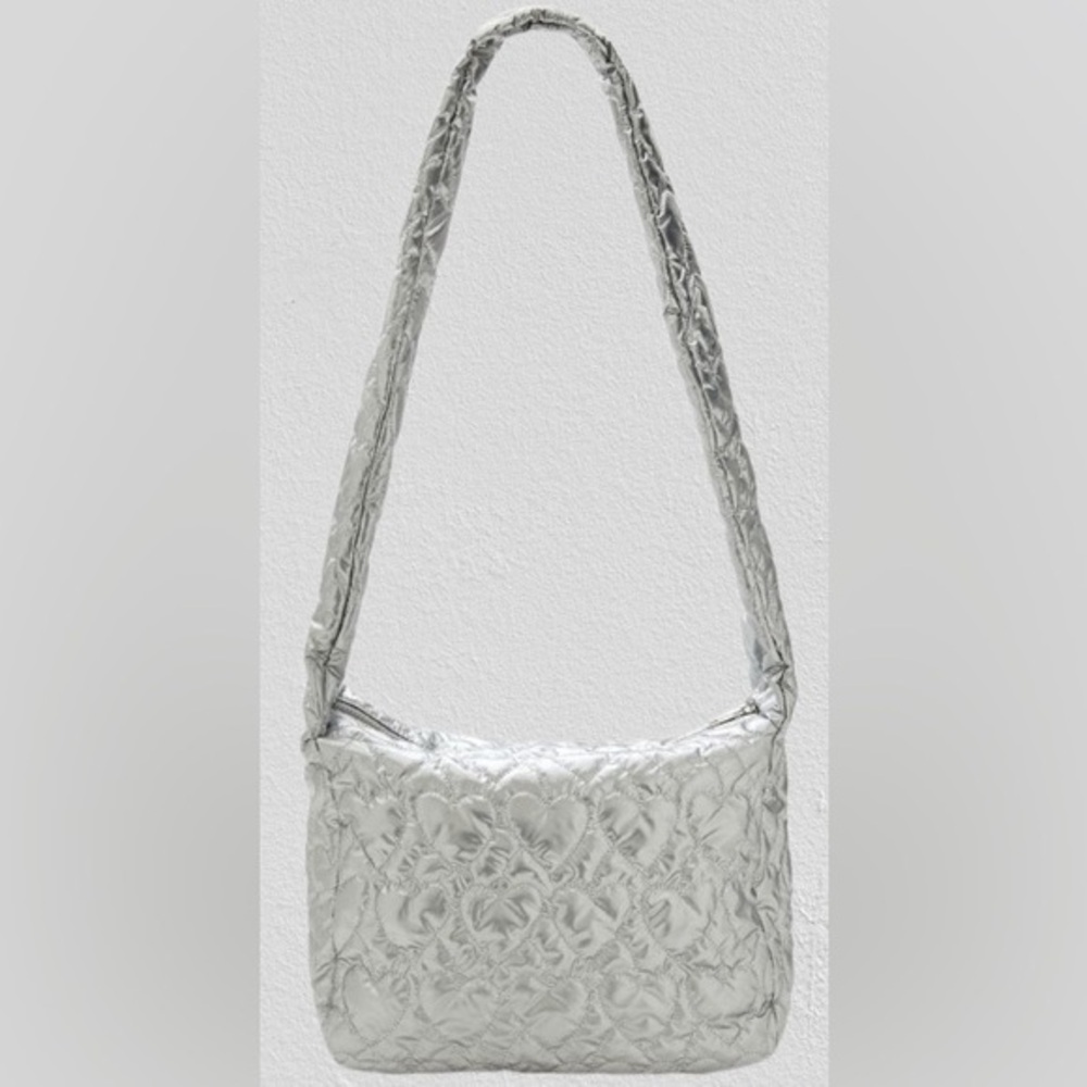 Silver shoulder bag trendy hearts‎